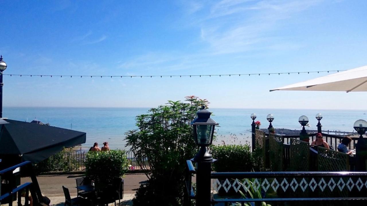 Cosy Coach House Garden Apartment By The Sea, Own Entrance Door, Garden Terrace With Exclusive Rear Door Access & Free Reserved Parking Space Only 2 Mtrs From Your Apt Door! Early Checkin From 3Pm And Late Check Out Till 11Am Available! Broadstairs Bagian luar foto